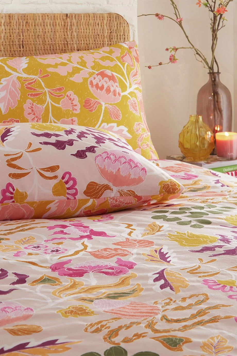 Furn Protea Abstract Floral Pink Bedding Set - Single 5 Furn Protea Abstract Floral Pink Bedding Set - Single - Image 3