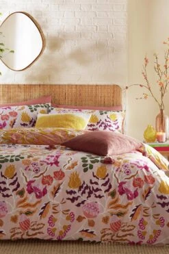 Furn Protea Abstract Floral Pink Bedding Set - Single 9 Furn Protea Abstract Floral Pink Bedding Set - Single -Habitat 3066577 R Z004A