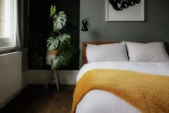 Dreamland Deluxe Velvet Mustard Heated Throw - Large -Habitat 4844994 R Z011A