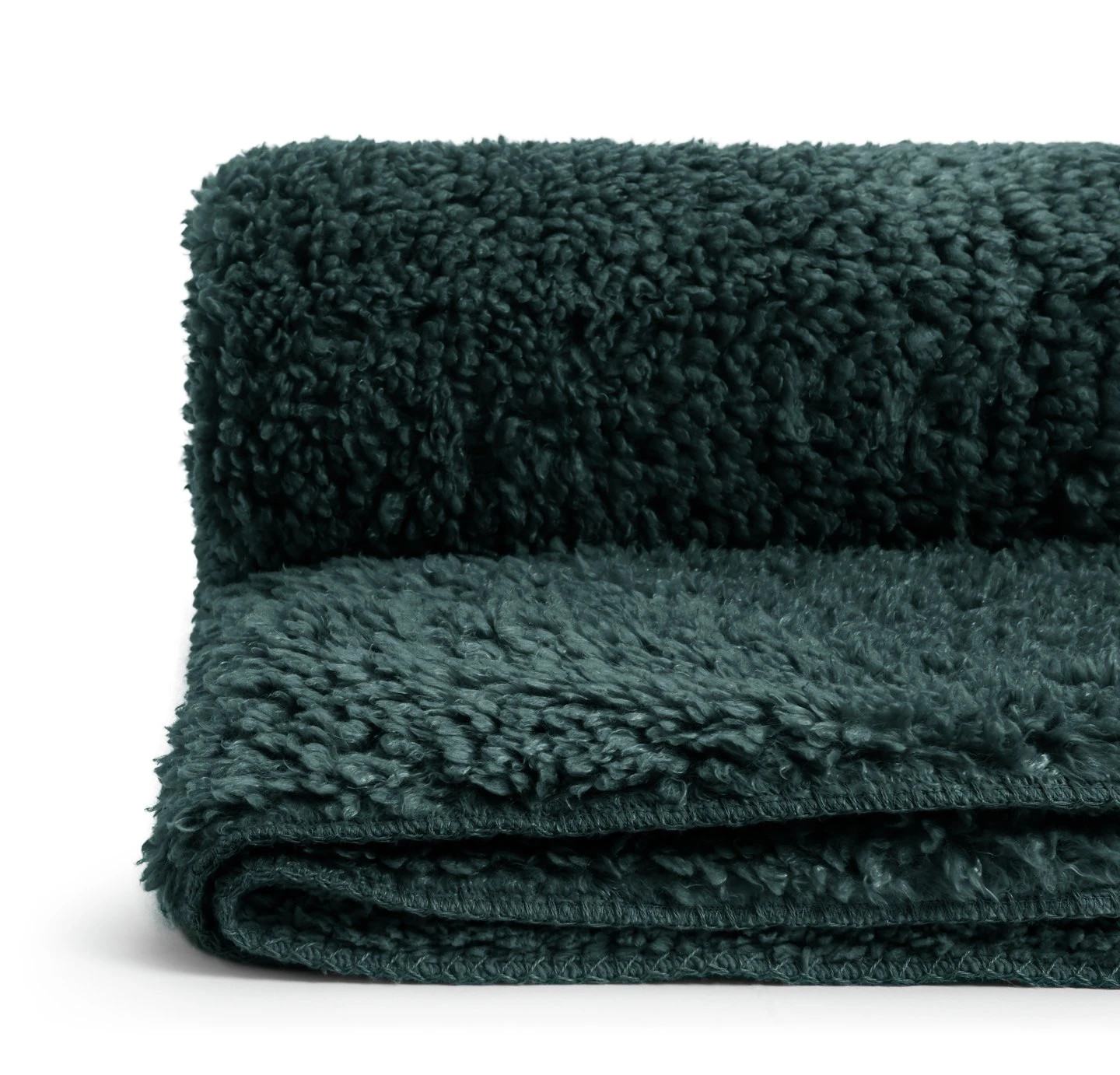 Habitat Faux Shearling Throw - Green - 125X150cm 6 Habitat Faux Shearling Throw - Green - 125X150cm - Image 4