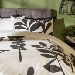 Habitat Cotton Floral Black & White Bedding Set - Double 12 Habitat Cotton Floral Black & White Bedding Set - Double -Habitat 9547791 R Z004A