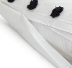 Habitat Cotton Tufted Spot White & Black Bedding Set -Single 12 Habitat Cotton Tufted Spot White & Black Bedding Set -Single -Habitat 9560651 R Z004A