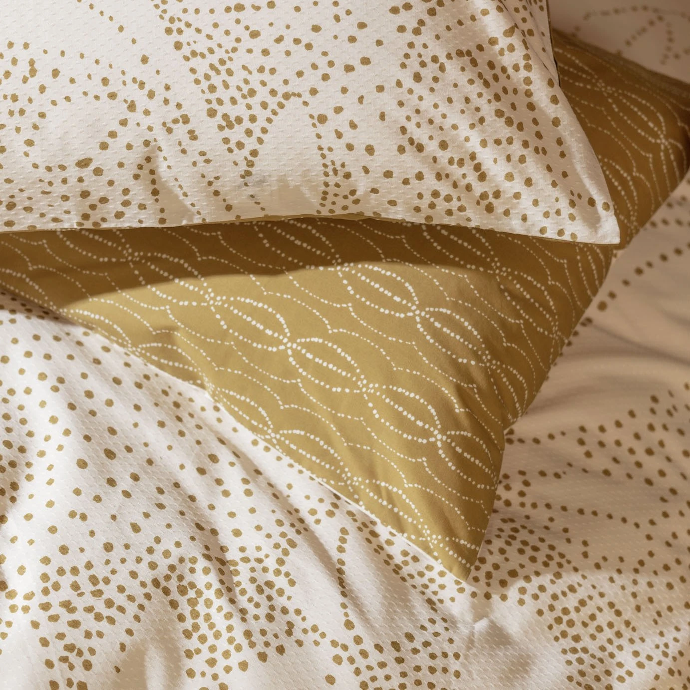 Habitat Cotton Floral Dobby Brown Bedding Set - Single 6 Habitat Cotton Floral Dobby Brown Bedding Set - Single - Image 4