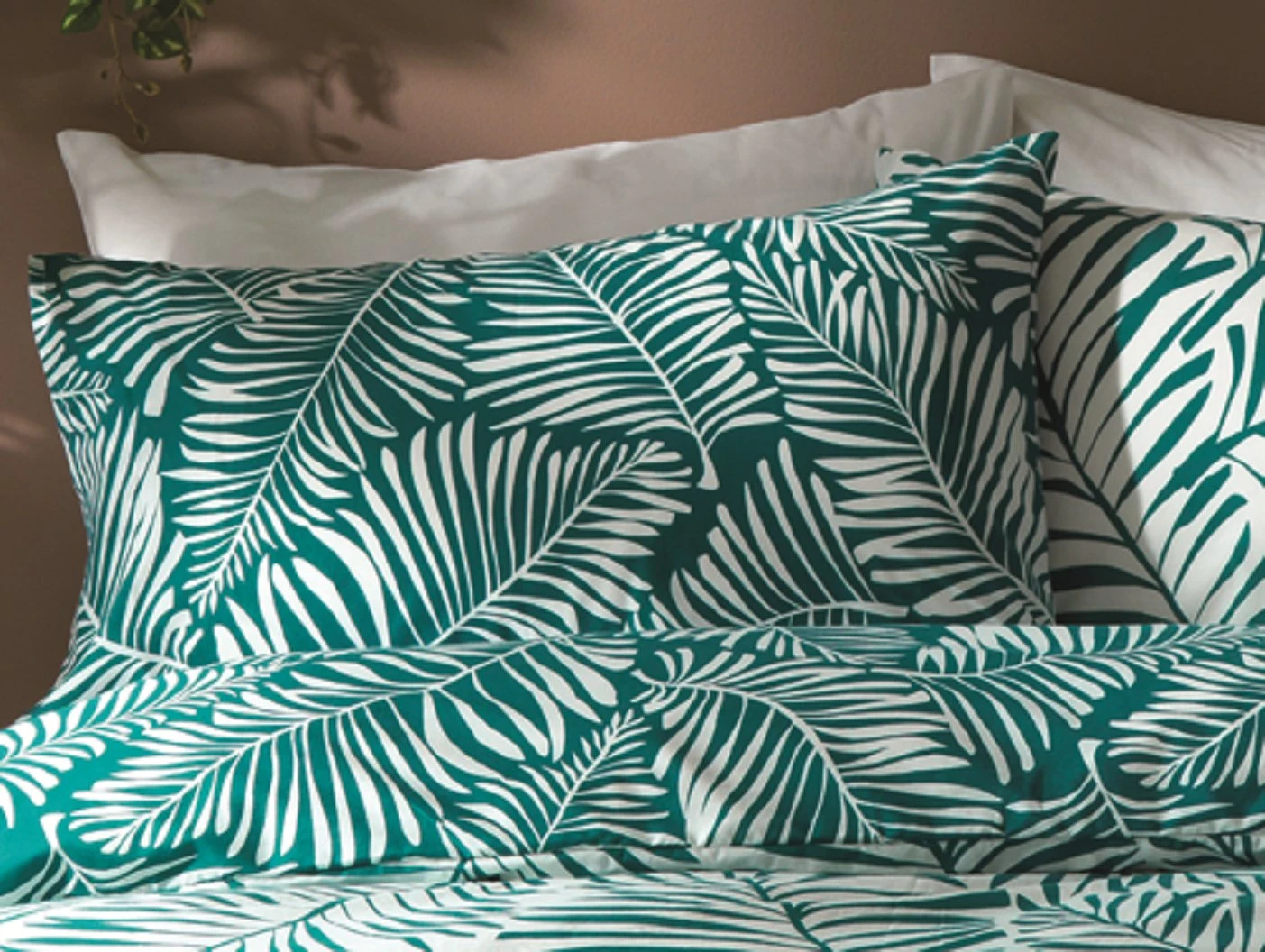 Habitat Abstract Green Leaf & White Bedding Set - Single 8 Habitat Abstract Green Leaf & White Bedding Set - Single - Image 6