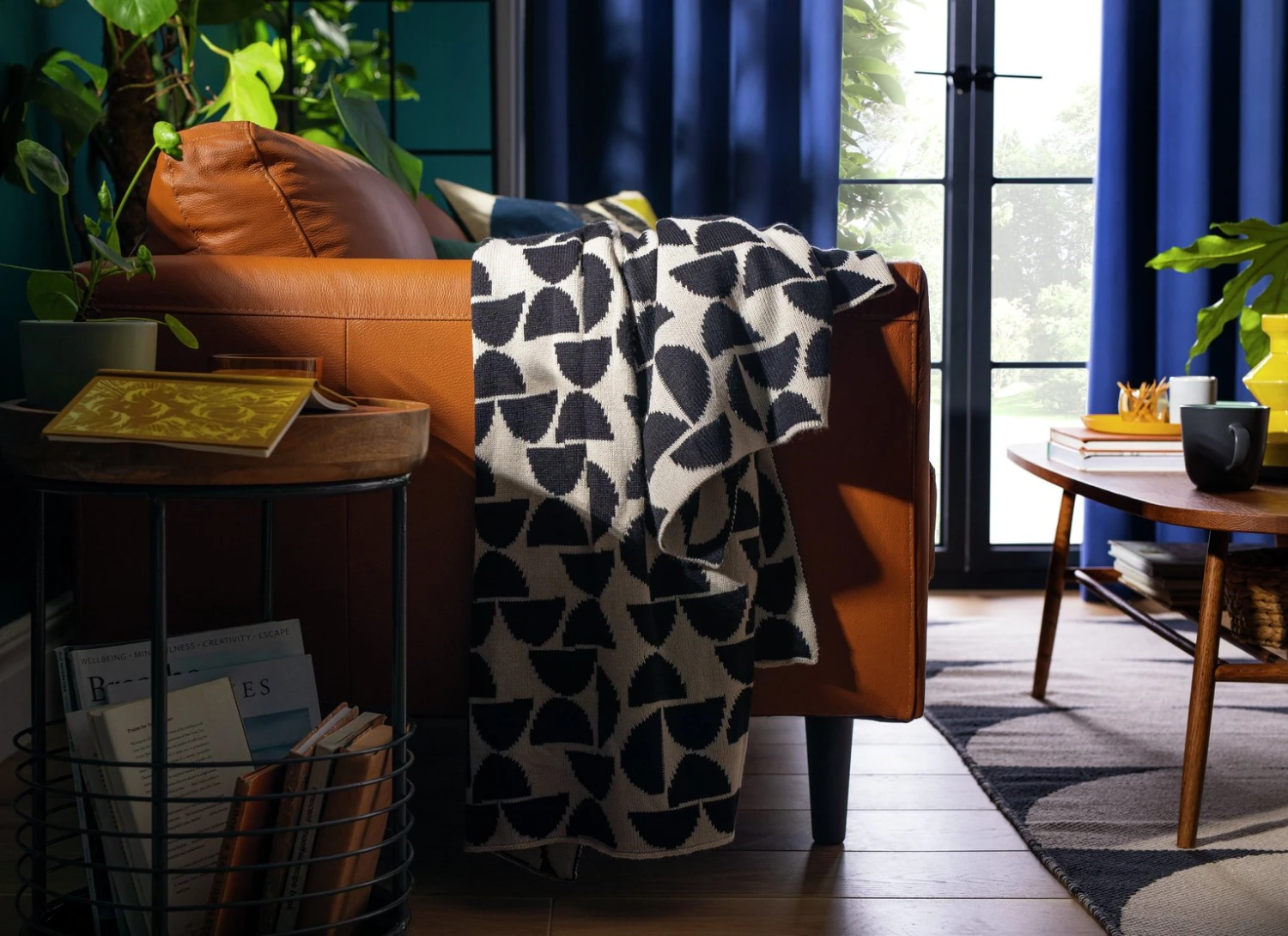 Habitat Geo Woven Throw - Black & White - 120x170cm 3 Habitat Geo Woven Throw - Black & White - 120x170cm - Image 2